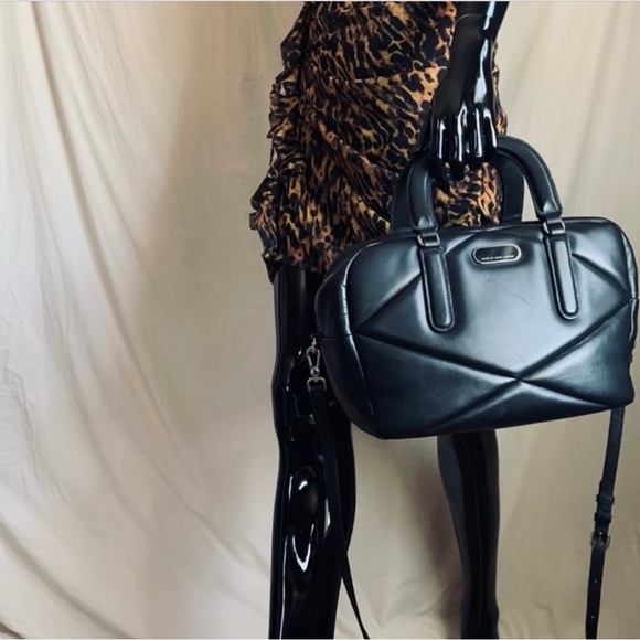 Marc by Marc Jacobs quilted Boston Bag. - Picture 4 of 4